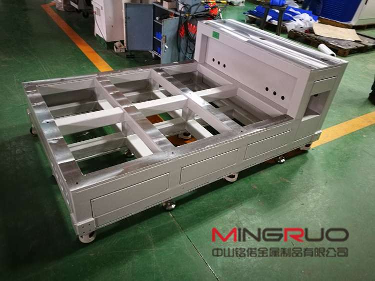 金属外壳接触不良导致的静电放电抗扰度问题-哈尔滨敬轩运动鞋类有限公司